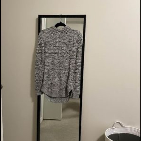 Retrod Long Sweater. - Picture 2 of 2